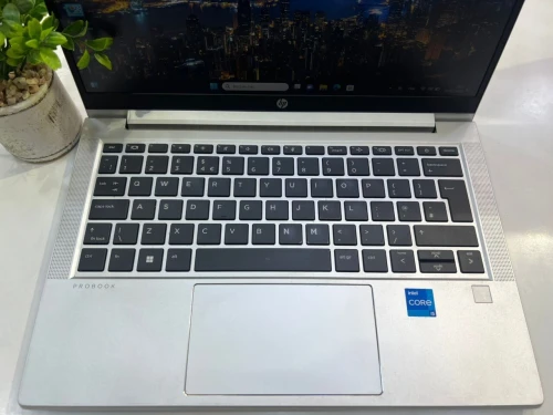 HP PROBOOK 430 G8 i5 11TH 08GB 256ssd. 13.3P