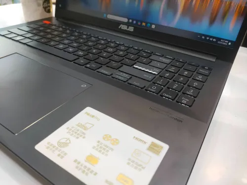 ASUS VIVOBOOK PRO 16X  AMD Ryzen 9  RTX 3050 Ti  512GB ssd  16GB   16P OLED