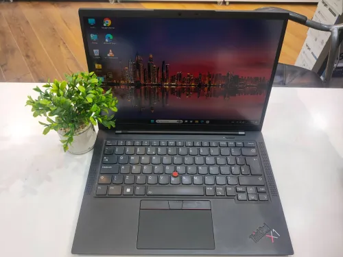 LENOVO Thinkpad X1 Carbon 12th Génération. i5  16GB 256GB SSD 14P