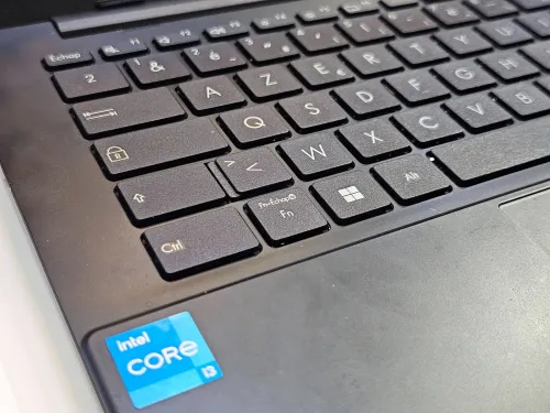 ASUS VIVOBOOK Go 14 i3 - 13th 08 512ssd 13.3P
