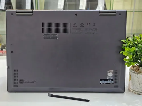 Lenovo Thinkpad X1 Yoga Gen 6 I7-11th  32GB 1TB SSD 13.3P 