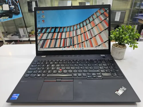 Lenovo ThinkPad P15s Gen2  I7-11TH 32GB 1TB SSD 15P 