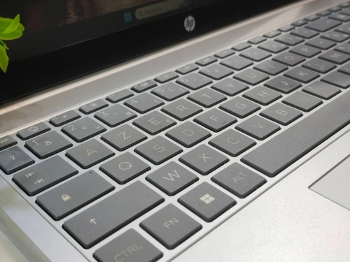 Laptop 15 AMD Ryzen 7 16GB/512 GB SSD 15.6P