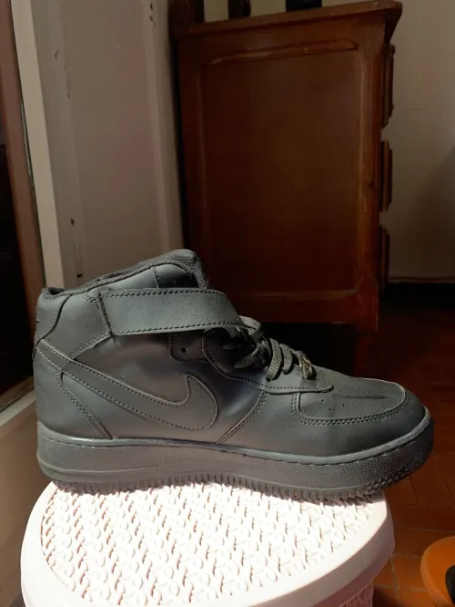 basket air force montante neuf 100% état 10/10 pointure 41 
