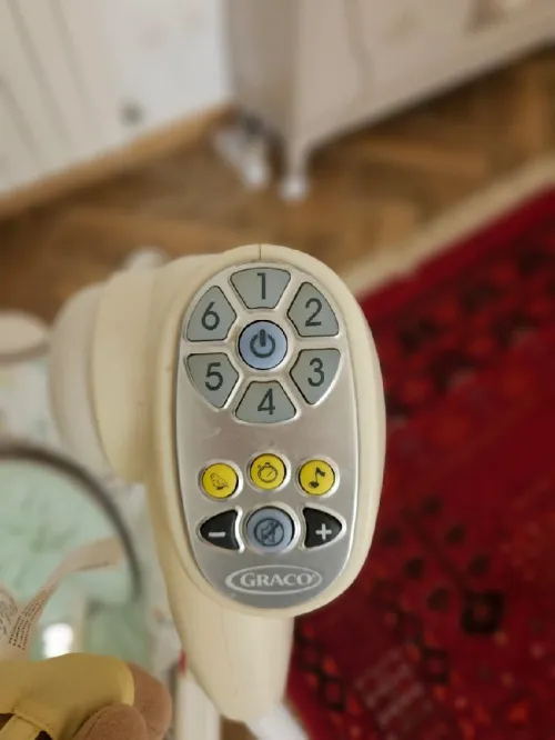 Balancelle électrique pour bébé GRACO