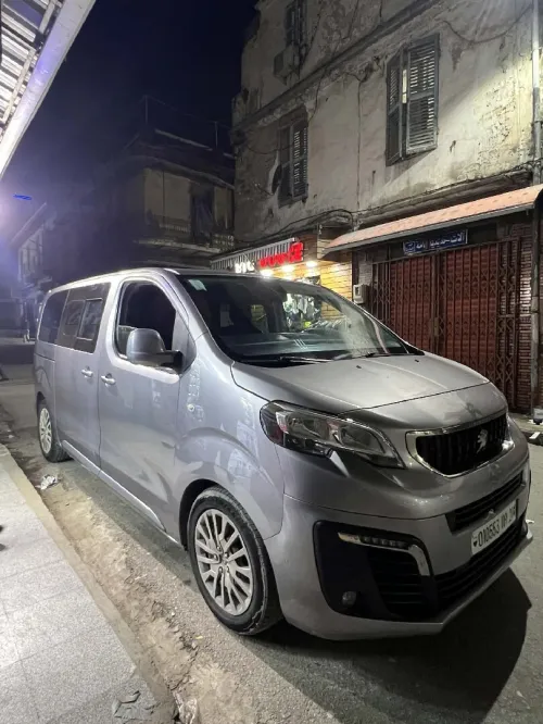 Peugeot Expert 2019 V.U Court