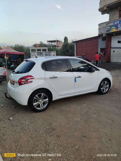 Peugeot 208 2014 Allure