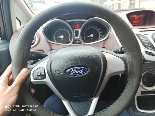 Ford Fiesta 2011 Titanium +