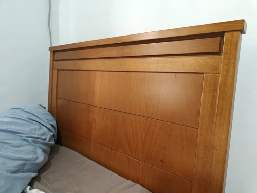 Lit une place + table de nuit Bois hetre