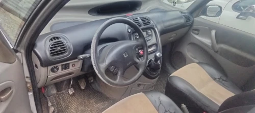 Citroen Xsara Picasso 2000 Xsara Picasso