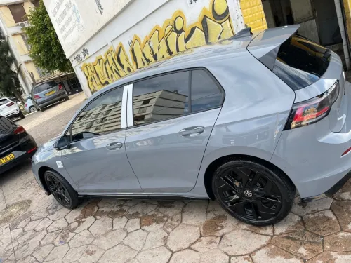 Volkswagen Golf 8 2025 R