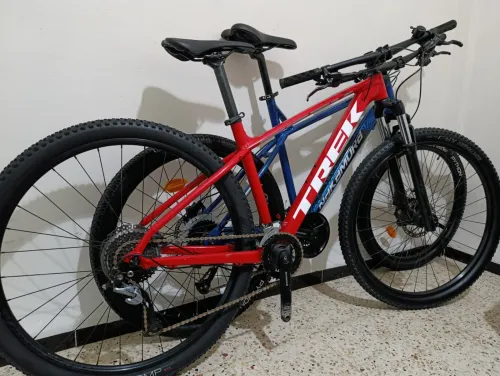 Des vélos Originaux toutes marques Rockrider TREK vélo électrique taille L XL 27.5 29 28 pouces livraison Disponible