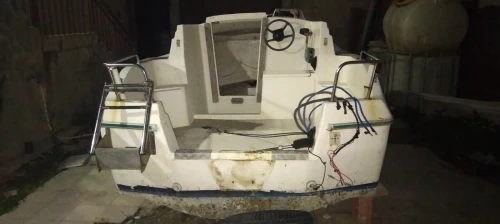 réparation bateaux résine, peinture polyuréthane - gelcoat - Topcoat  زورق نزهة، باخرة، قارب