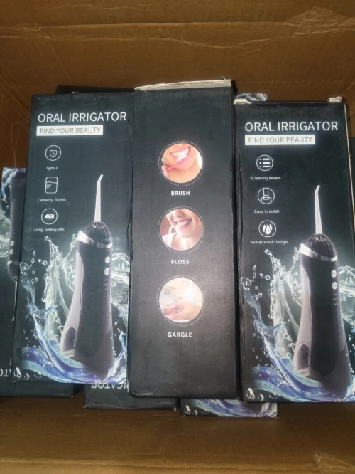 Oral irrigator / Hydropulseur dentaire / خيط الأسنان المائي