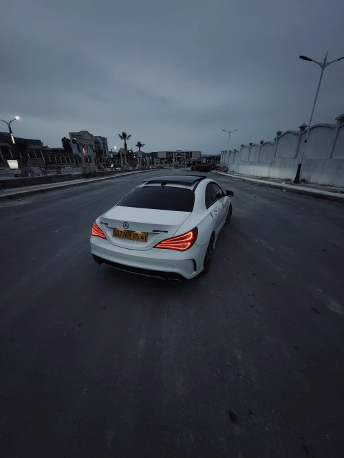 Mercedes CLA 2015 Coupé Exclusif + AMG 