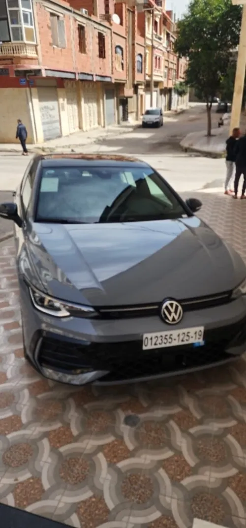 Volkswagen GOLF 8.5 2025 SONO BLACK