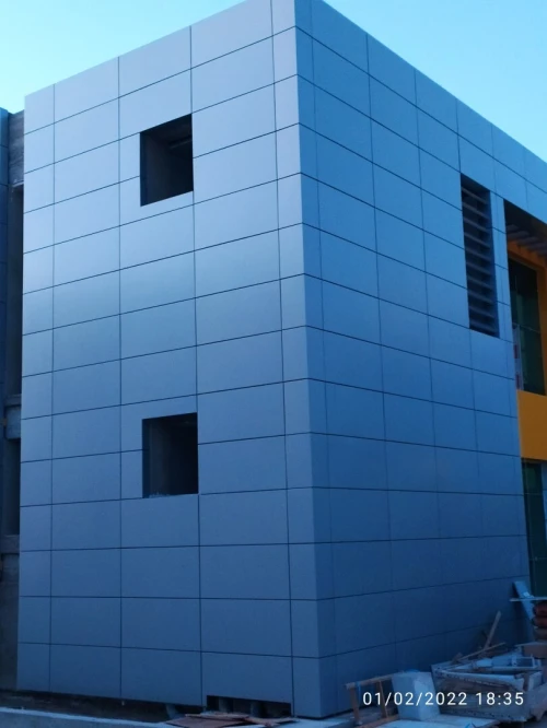 Façade ventilée ciramik terre cuite mure rideau 