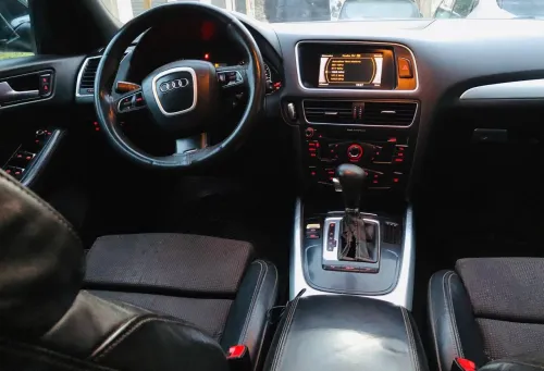 Audi Q5 2011 S Line Pack Tech