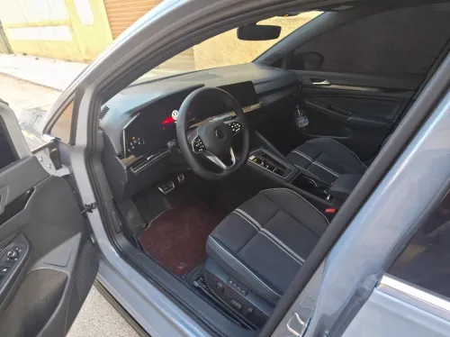 Volkswagen GOLF 8 2025 R line