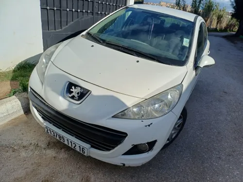 Peugeot 207 2012 Fennec