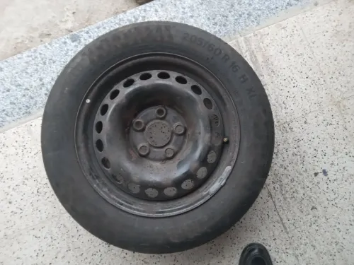 4 Pneus continental 205 60 R16 H XL