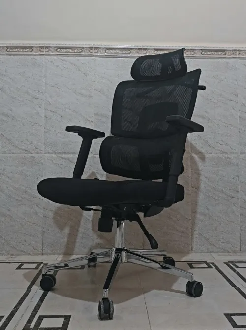 Ergonomic gaming chair / chaise ergonomique