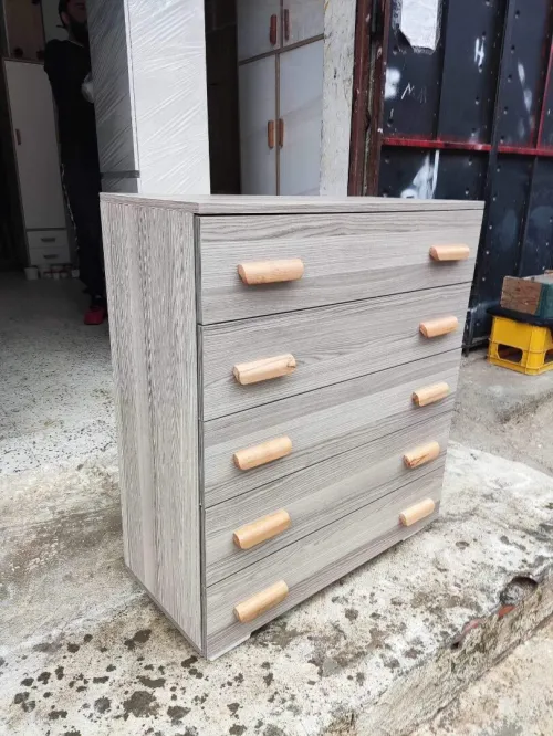 Armoire et commodes disponible chez nous Livraison disponible a domicile 0561085348