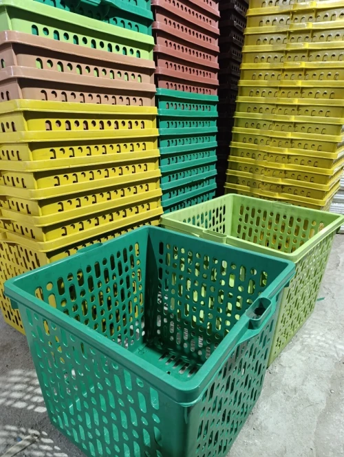 Caisse de rangement et palette