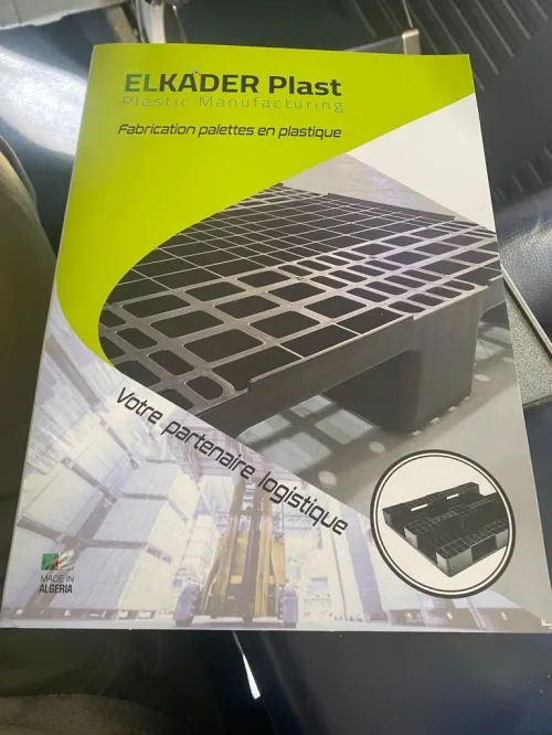 Caisse de rangement et palette
