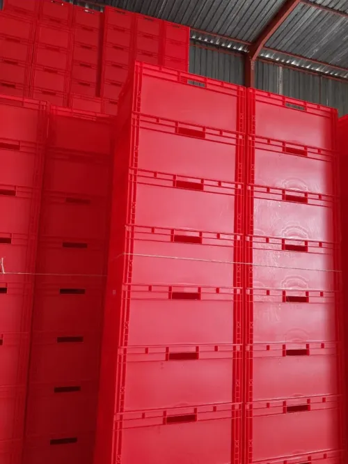 Caisse de rangement et palette