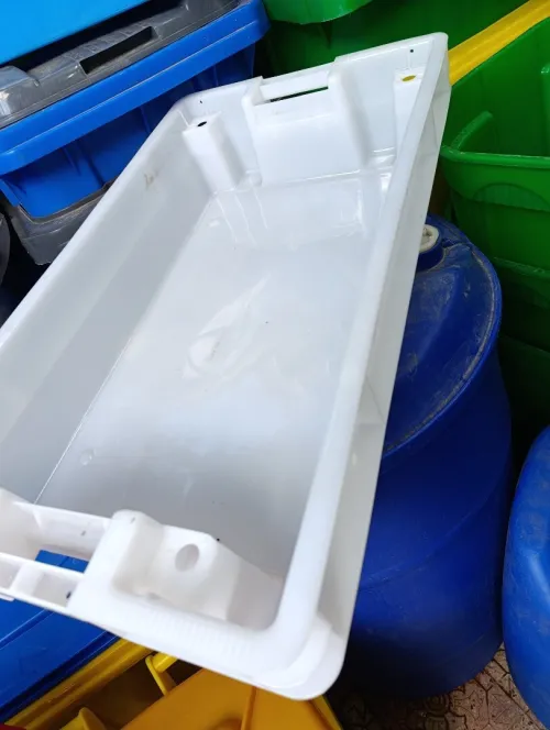 Chariot en plastique grand modèle
