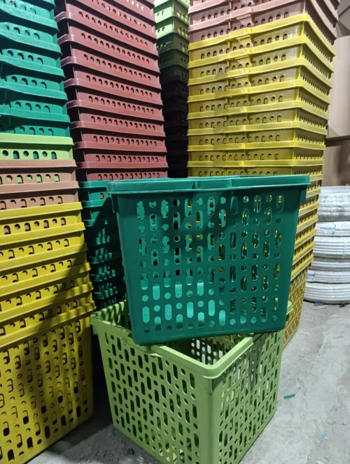Caisse de rangement et palette