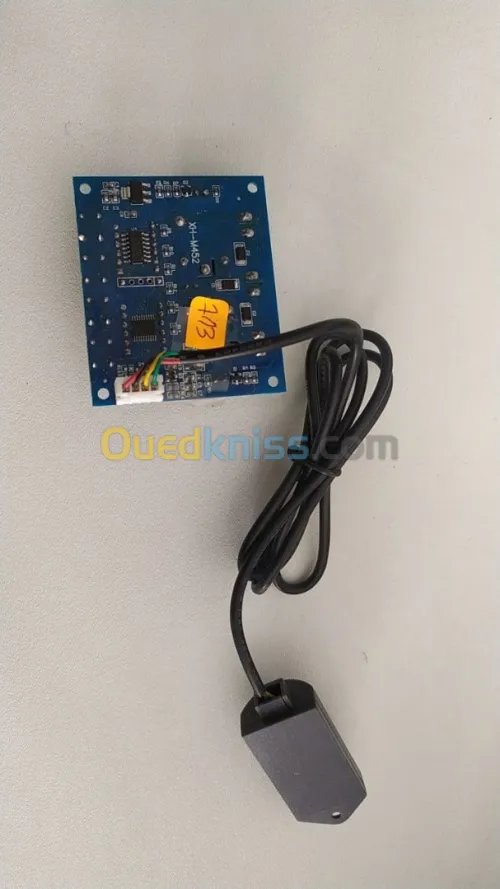 XH-M452 High Precision DC 12V 10A Digital LED Dual Output Temperature and Humidity Controller