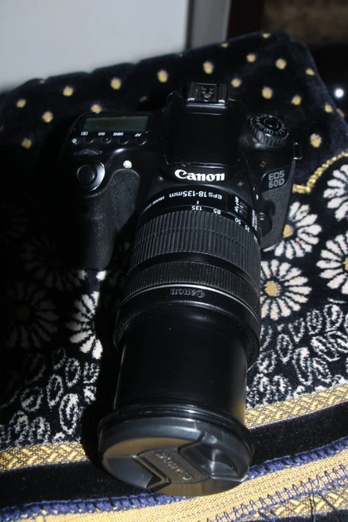 Canon EOS 60D 18-135mm is stm