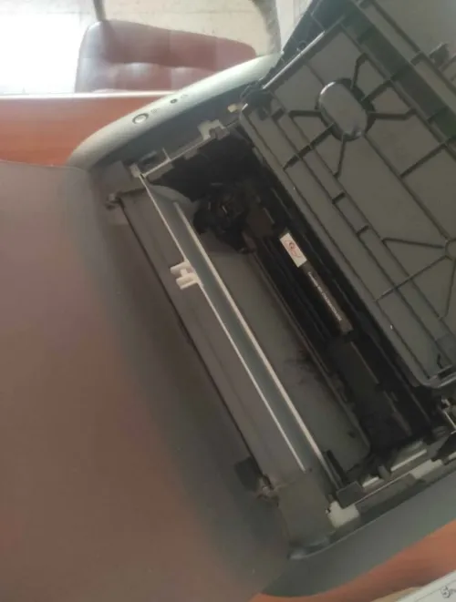 Imprimante canon lazer LBP6030B état 9/10 mchi khadma bezaff 
