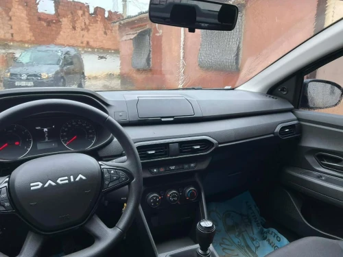 Dacia Logan 2026 La base