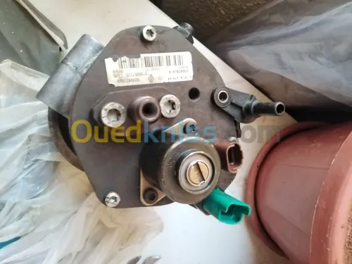 Pompe HP megane 2 DCI compléte.