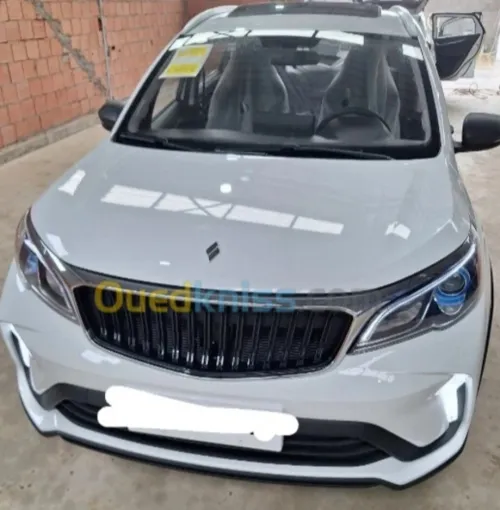Geely livan x3 pro 2025 la tout