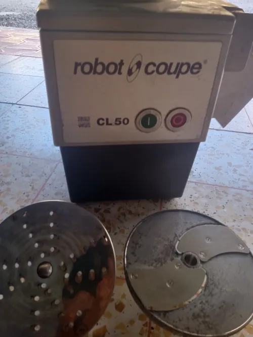 Coupe légumes éplucheuse bras mixeur 