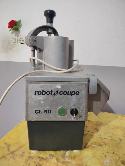 Coupe légumes professionnels ماكنات تقطيع الخضر والفواكه