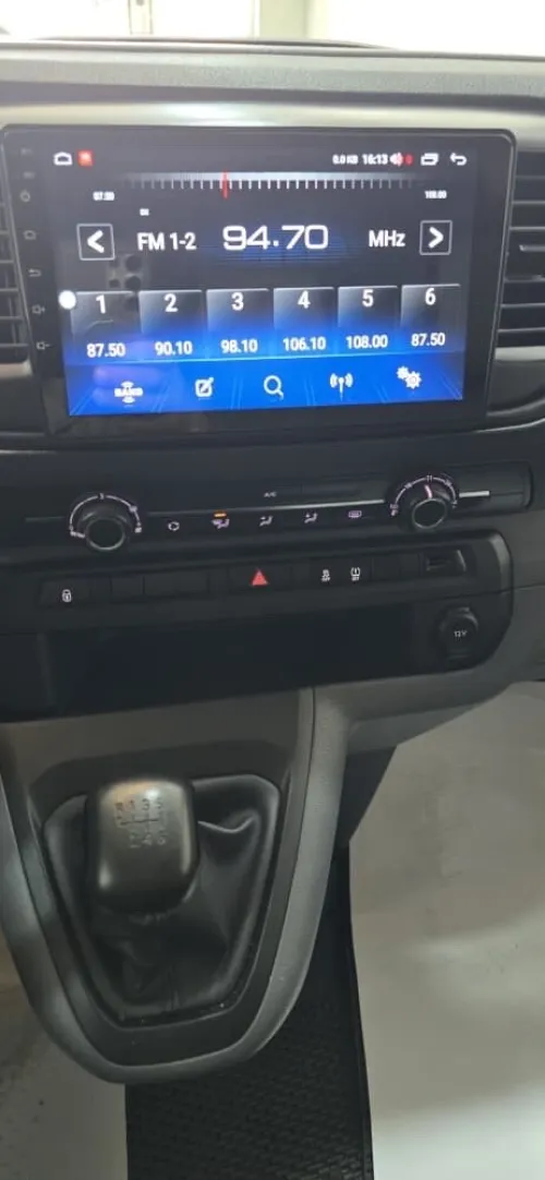 Peugeot Expert 2021 9 place