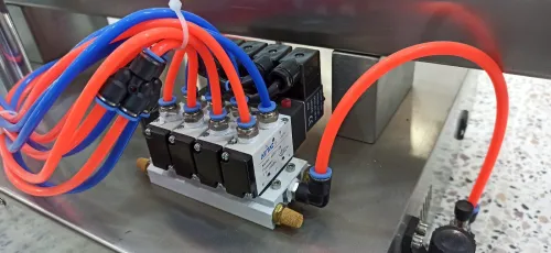 BOUCHONNEUSE AUTOMATIQUE MINI TDCM-120