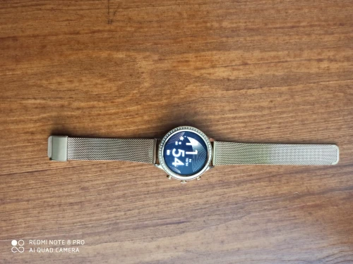 Smart watch pour femme Gabriel Rivaz dorée très classe