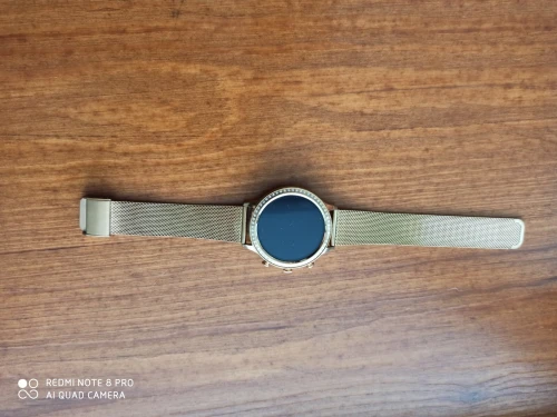 Smart watch pour femme Gabriel Rivaz dorée très classe