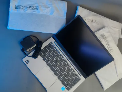 Asus expertbook P1 i5-13420h 16gb RAM DDR5 SSD 512gb écran 14" FHD