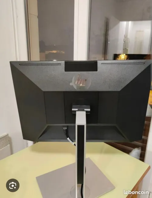 Moniteur Écran de conférence USB-C FHD HP E24m G4