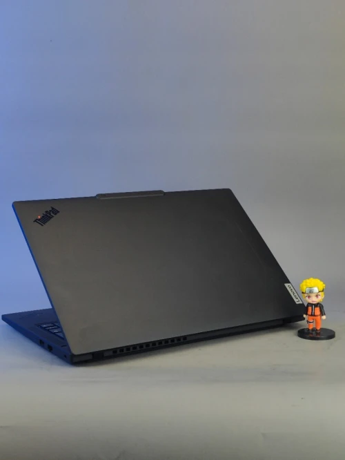 LENOVO THINKPAD T14 GEN 5 RYZEN 7 PRO 8840U AMD RADEON 780M 32gb ddr5  512gb SSD ÉCRAN 14"
