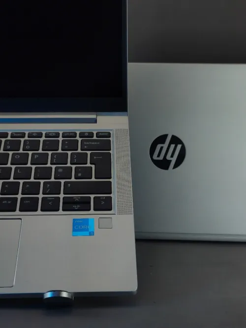 HP PROBOOK 430 G8  HSN-Q27C i5-1135g7 RAM 8gb SSD 256gb écran 13,3"