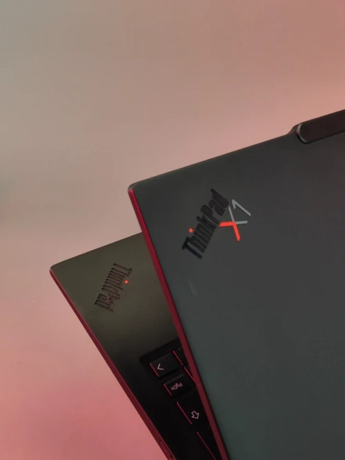 Lenovo Thinkpad X1 carbon gen 12 ultra 7 155u 32gb lpddrx5 1tb SSD ÉCRAN 14"  oled tactile 2,8k