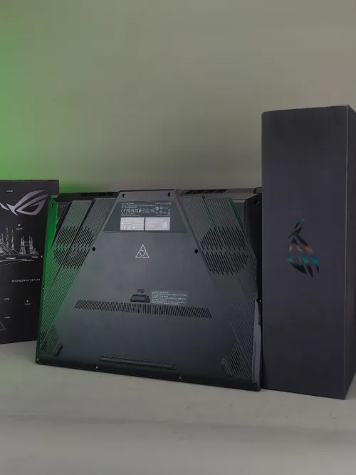 ASUS ROG ZEPHYRUS DUO 16 Ryzen 9 6900HX RTX 3080TI RAM 32gb ddr5 SSD 1tb ÉCRAN 16" et 14" tactile